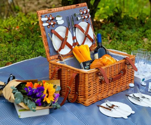 iLivin Hand-Woven Wicker Picnic Basket Set for 4, Insulated Drink